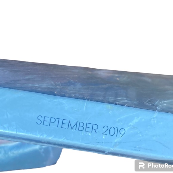 Taylor Swift Vogue September 2019 Cover Fall Edition New in Plastic Protection - Picture 3 of 4